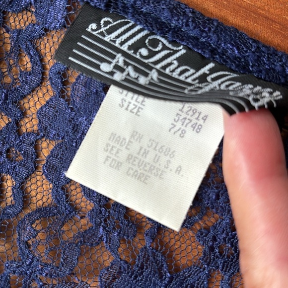 Vintage lace dress - Picture 3 of 12